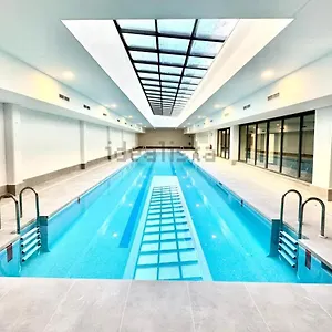 estudios-homer-y-disney-con-piscina-gimnasio-netflix-y.besthotelstoledo.com/